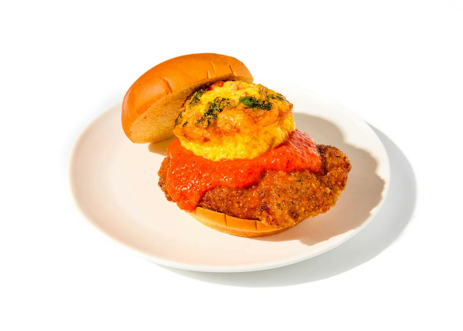 7718_Vanessa_Cantave_Panko-Crusted_Chicken_Breakfast_Sandwich_7140-3